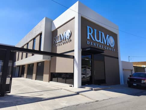 Slider image (4) RUMO Dental Group